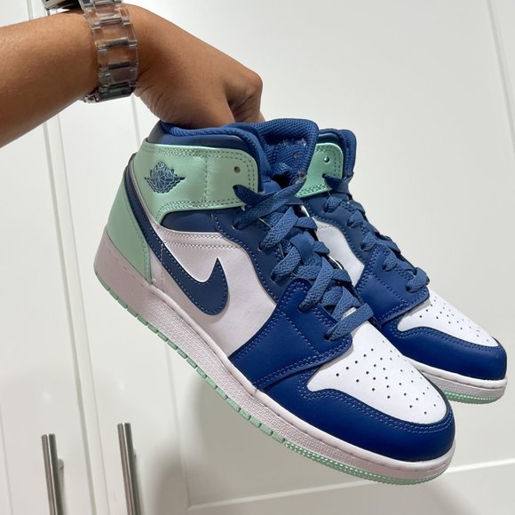 Nike Jordan 1 Navy Blue - Picture 4 of 16